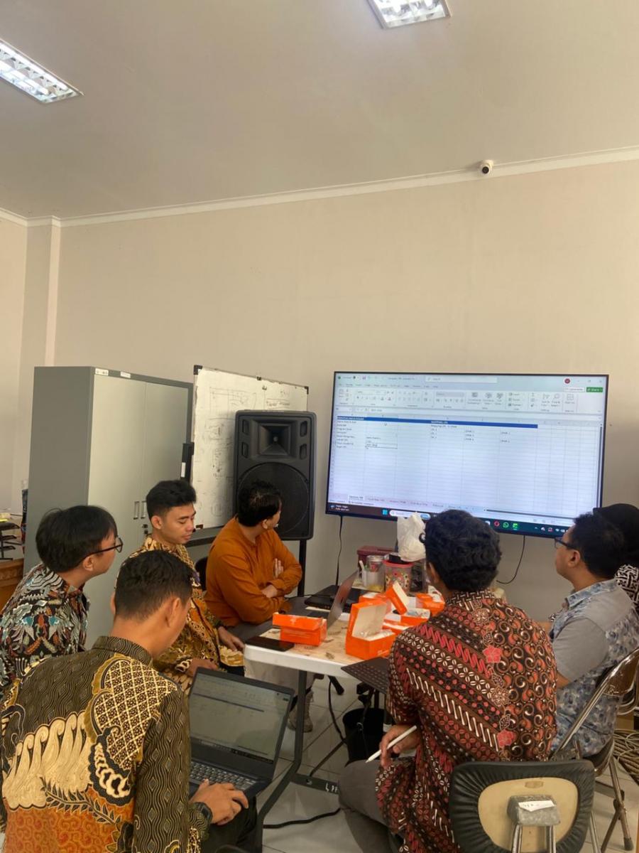 Rapat pengembangan sistem informasi akademik berbasis OBE