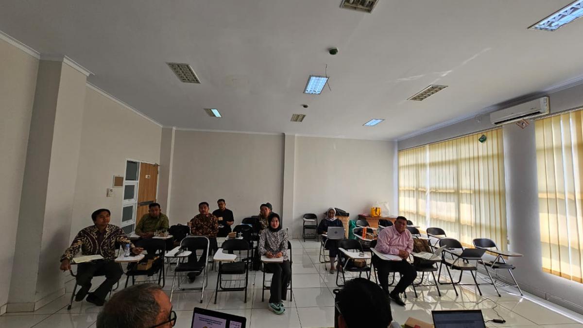 Kegiatan Penyamaan Persepsi Akreditasi BAN-PT LP3M Universitas Perjuangan Tasikmalaya
