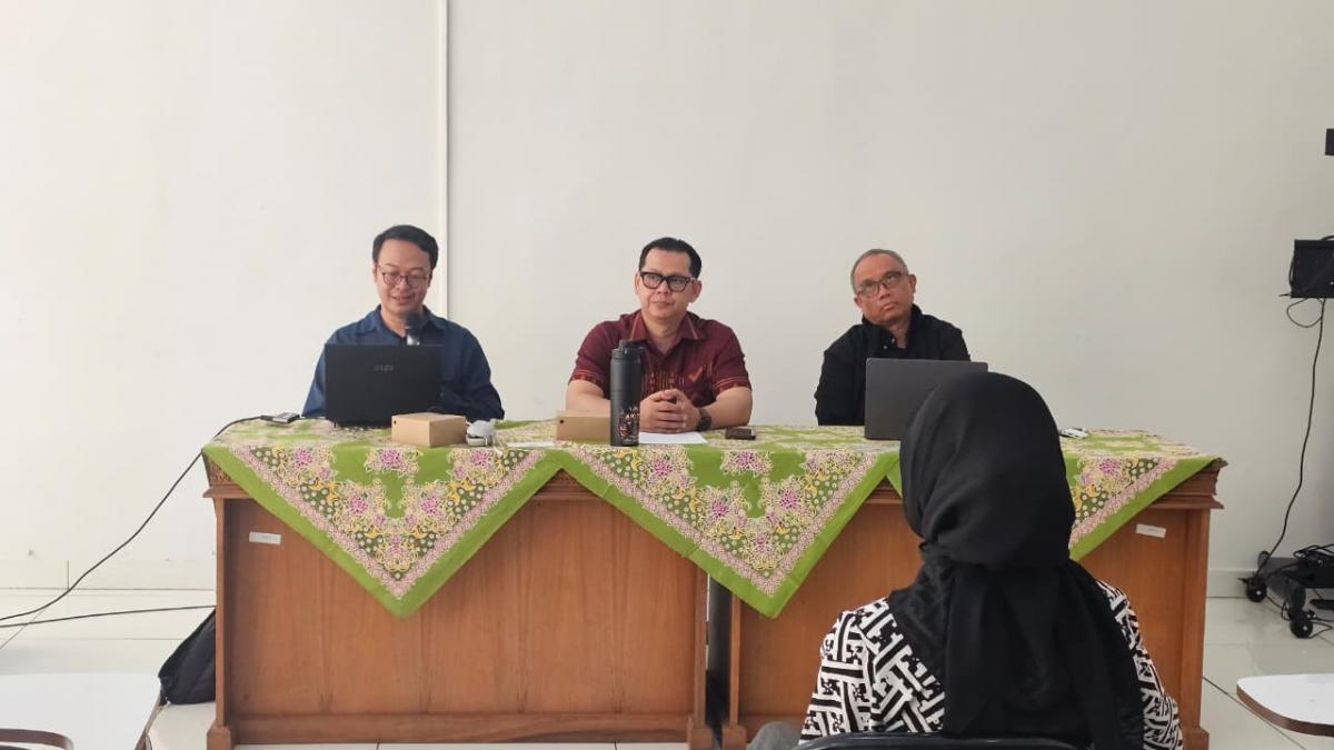Peserta kegiatan Penyamaan Persepsi Akreditasi BAN-PT